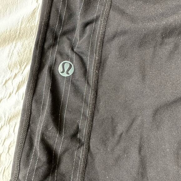 Lululemon Pin Stripe Wide Leg Cropped Yoga Lounge Pant - Picture 7 of 9